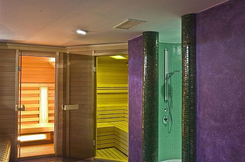 Sauna in de wellnessafdeling van het viersterren Hotel Amira - spa en wellness hotel in Heviz in de buurt van het kuurbad van Heviz, Hongarije