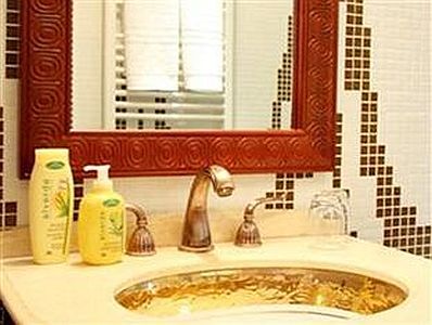 Las ofertas Last Minute en el Hotel Amira en Heviz - El cuarto de baño en el hotel de 4 estrellas