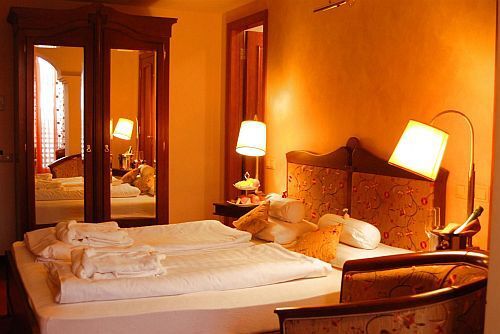 Romantic double room in Heviz in the 4-star Amira Wellness and Spa Hotel