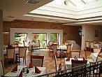 Restaurant im Hotel Airport Stacio in Vecses, in der Nähe von Liszt Ferenc Flughafen