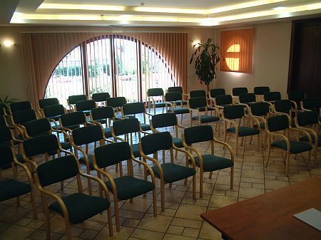 Sala de reuniones en el Hotel Airport Stacio a la vera del aeropuerto