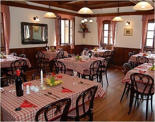 Restaurante Jegverem en Sopron - nuestros clientes pueden consumir el menú de la media pensión en el Restaurante Jegverem