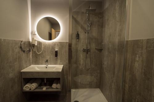 ✔️ Hôtel Civitas Sopron - la salle de bains de l'hôtel Civitas au centre de Sopron