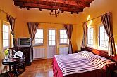 Kasteelhotel Fried - beschikbare tweepersoonskamer in het romantische kasteel in Simontornya, Hongarije