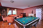 Wellnesswochenende im Schlosshotell Fried in Simontornya - ein schönes und elegantes Billiardraum im Hotel Fried