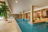 Inneres Schwimmbad im Hotel Fit Heviz - Wellness Halbpansionsgepäcke für Wochenende in der Nähe vom Hevizer See