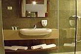 Badkamer in het viersterren hotel aan het Balatonmeer, Hongarije - Hotel Zenit Vonyarcvashegy