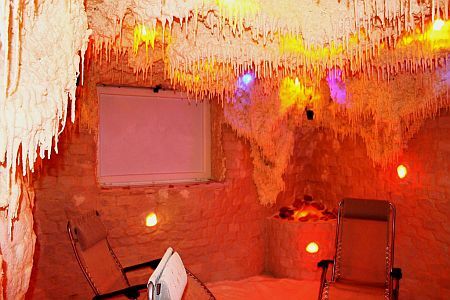 Salt cave with light therapy in Zenit Hotel Vonyarcvashegy