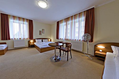 Hotell i Sopron - belysta och stora apartements - Hotel Mandarin i Sopron