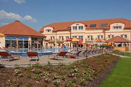 Wellnessweekend tegen actieprijzen in Aqua-Spa Hotel Cserkeszolo****