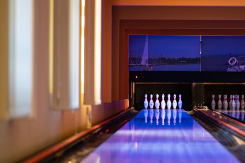 Bowling pálya Siófokon a Hotel Azúr Prémium szállodában a Balatonon