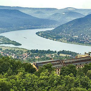 Utsikt på Donaukurvan från hotellet Hotell Silvanus Visegrad