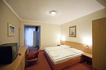 Hôtel Lido Budapest de 3 étoiles - chambre á 2 lits au prix spécial