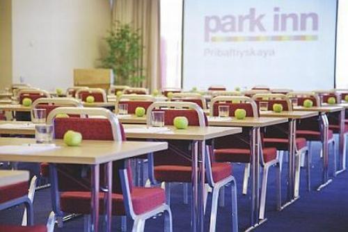 Salle de conférence élégante d'Hôtel Park Inn Budapest sur la route Váci á prix favorable