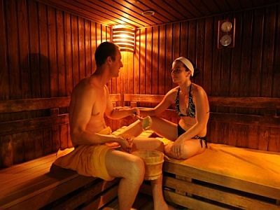 Sauna finesa en Hunguest Hotel Helios, Heviz, paquetes bienestar