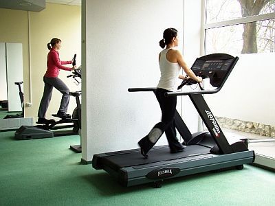 Hunguest Helios Hotel Hévíz - sală de fitness şi condi în hotel