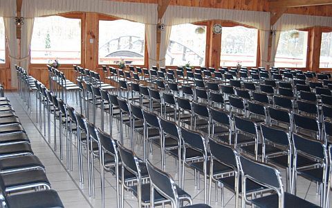 Château de Chasse à Bugyi - salle de conférence et de manifestations