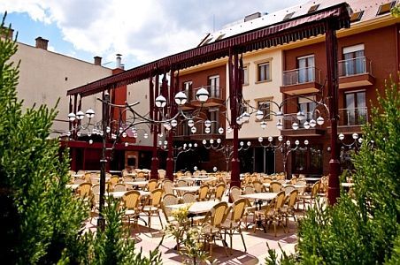 Hotel Óbester Debrecen - cazare promoţională în Debrecen