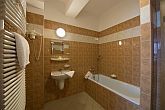 3* Alföld Gyöngye Hotel fürdőszobája Orosházán