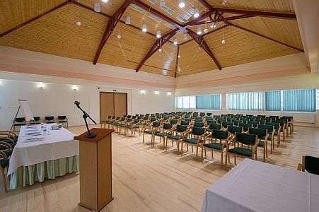 Conferentiezaal in Oroshaza tegen gunstige prijs, in Alföld Gyöngye Hotel