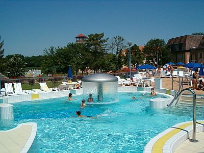 Hôtel Alföld Gyöngye oroshàza - voyage de bien-être avec ticket d'entrée à la Piscine d'Aventure Gyopárosi  