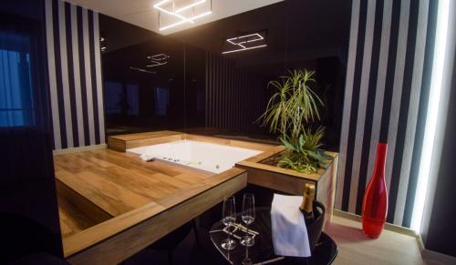 Hotel Residence Ózon - cameră lux la un preţ promoţional demipensiune