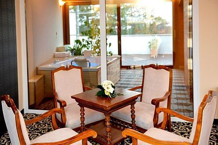 Hotel Residence Siofok - suite met jacuzzi en prachtig panorama-uitzicht over het Balatonmeer