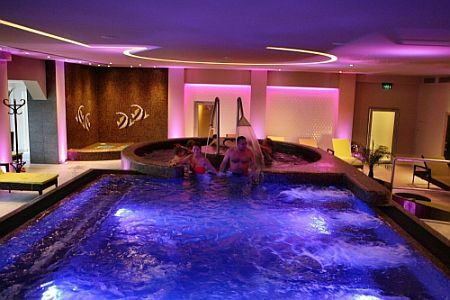 Hotel Délibáb Hajdúszoboszló - piscină de experienţă şi tratamente de spa