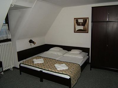 Hotel Klastrom Győr - cazare promoţională în Gyor cu oferte demipensiune