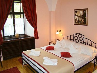 Hotel Klastrom Győr - cameră romantică, promoţională în hotel