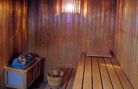 La cabine de sauna de l'Hotel Klastrom Gyor pour ceux qui aiment le spa