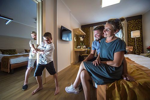 Appartamento familiare all'Hotel Sopron - alloggio a Sopron con servizi benessere e mezza pensione
