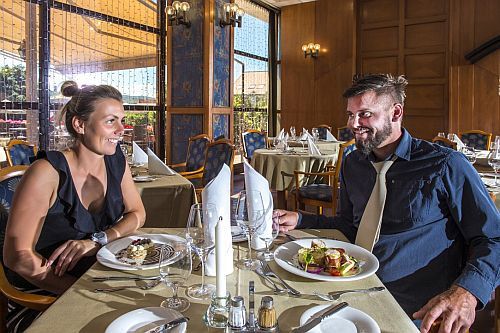 Restaurant in het Hotel Sopron in een elegante en romantische omgeving in Sopron