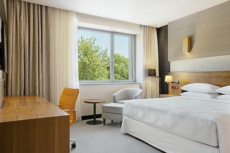Four Points by Sheraton Hotel Kecskemet - chambre d'hôtel á prix favorable