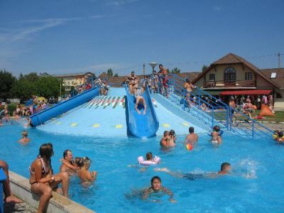 Weekend wellness w Mezokovesd, Kąpielisko Zsóryz basenami z wodą leczniczą