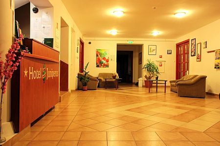 Juniperus Park Hotel Kecskemet - accommodation in Kecskemet near M5 highway