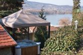 Jacuzzi con vista panoramica nel giardino dell