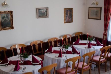 Ristorante all'Hotel Var a Visegrad - albergo accanto al Csstello di Visegrad