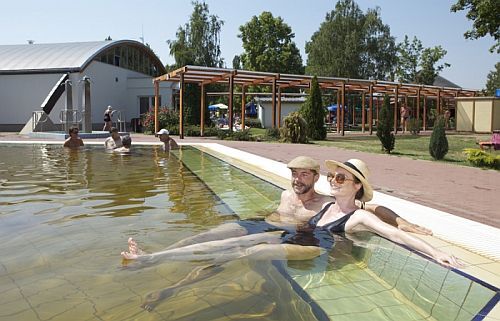 Piscine thermale á Tiszakécske pour un week-end de bien-être - l'Hôtel Thermal Barack