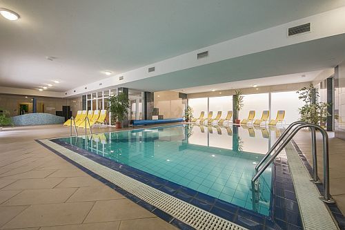 Отель Vital Wellness Hotel- оздоровительный отдых с плаванием в бассейне