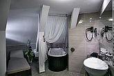 Suite con vasca idromassaggio al Grand Hotel Glorius Mako