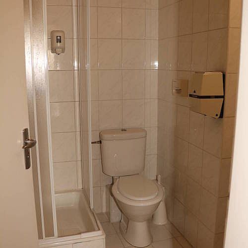 Łazienka w Hotelu Bestline w Budapeszcie 