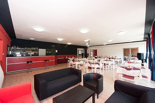 Drinkbar van het Napfény Hotel in Balatonlelle