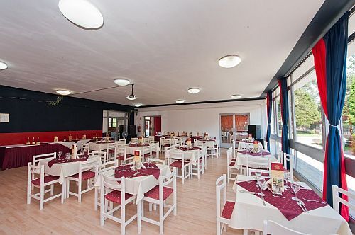 Отель Hotel Napfény  ресторан с широким ассортиментов блюд