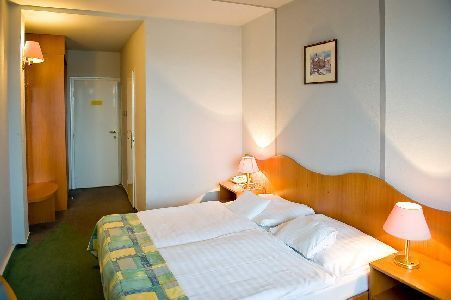 Hotel Szieszta Sopron, cazare ieftină în Sopron