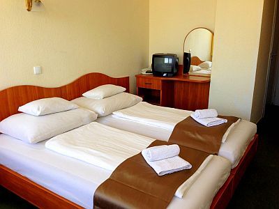 Tweepersoonskamer in Nostra Hotel in Siófok dicht bij het Balatonmeer