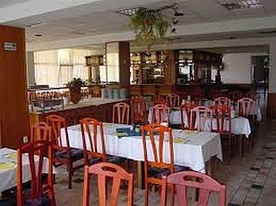 Restaurantul hotelului Nostra Siofok cu demipensiune