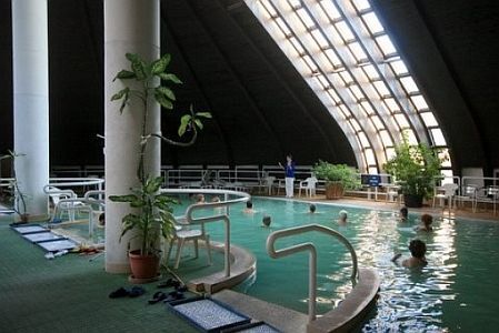 Лечебные бассейны в Harkany Psoriasis Centrum Hotel