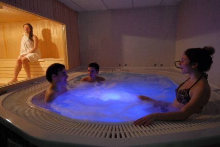 アフロディテウェルネスホテルザラカロシュ（Aphrodite Wellness Hotel Zalakaros） - アフロディテホテルのジャグジーウェルネス週末に