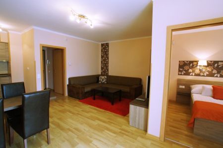 Solaris Apartment Cserkeszolo - Apartamento especial en Cserkeszolo con entrada al baño